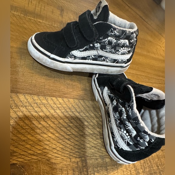 Vans Black and Gray Toddler Dinosaur High-Top Sneakers - Picture 2 of 8